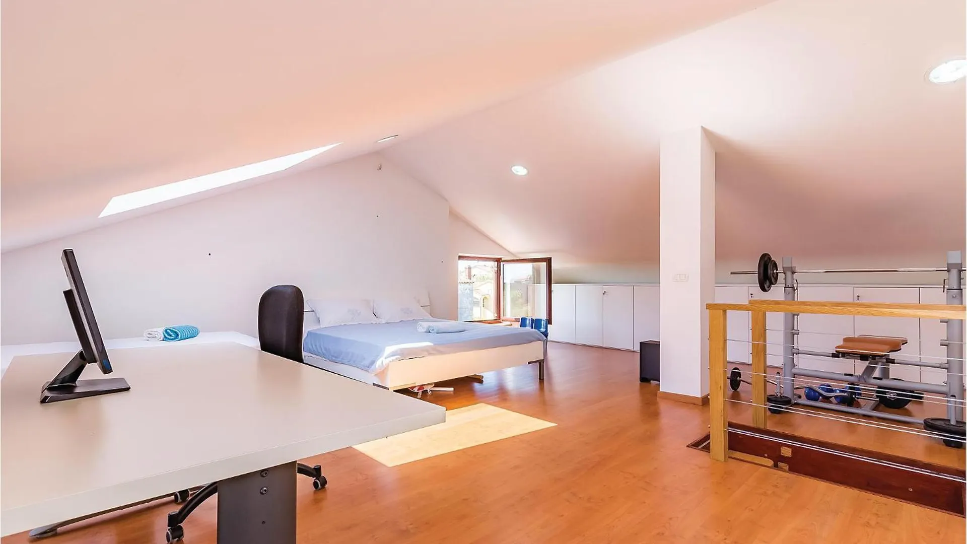 Cozy Home In Pula With Outdoor Swimming Pool 別荘