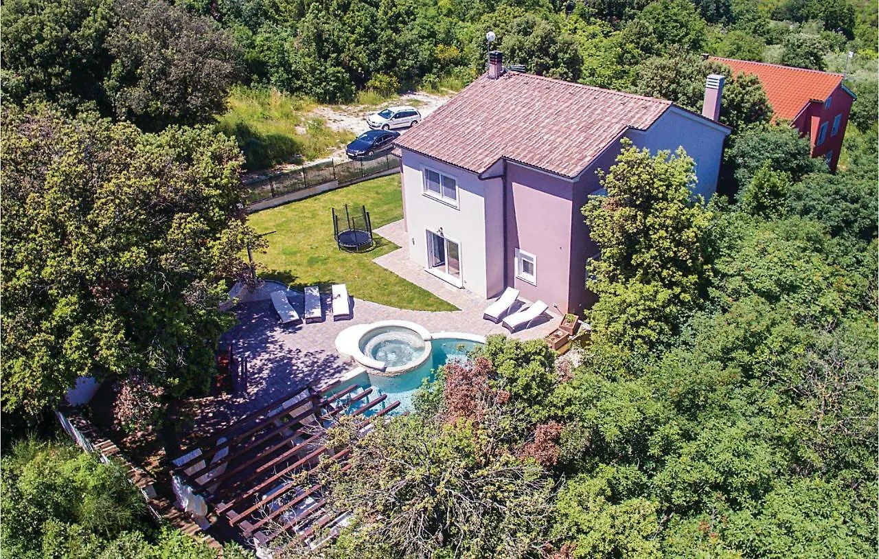別荘 Cozy Home In Pula With Outdoor Swimming Pool クロアチア
