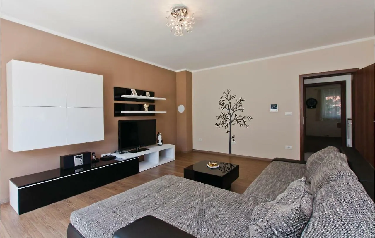 別荘 Cozy Home In Pula With Outdoor Swimming Pool