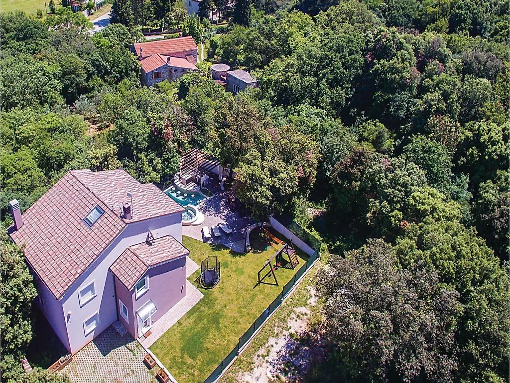 Cozy Home In Pula With Outdoor Swimming Pool 0*,  Κροατία